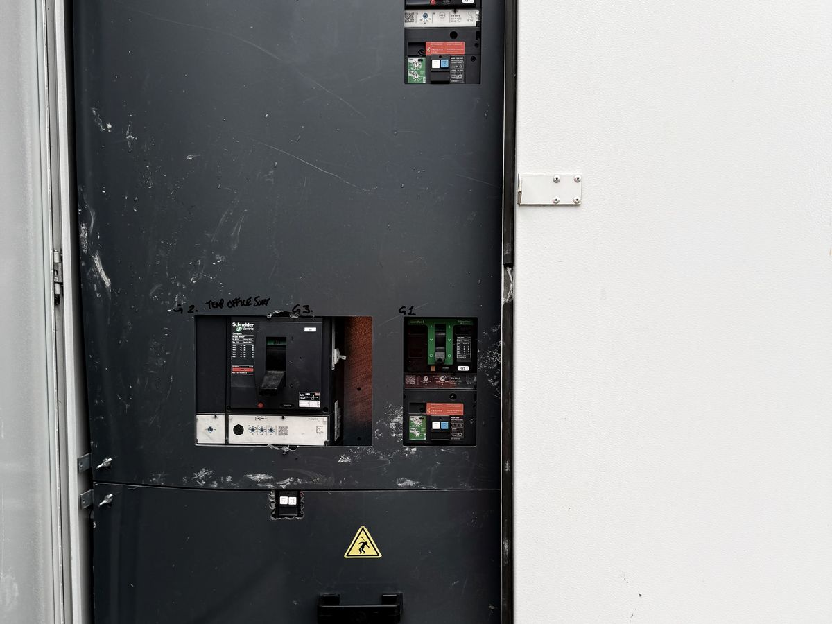 Armoire électrique de chantier avec disjoncteurs